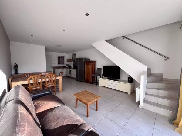 MARGUERITTES - MAISON - DUPLEX - 2 CHAMBRES - GARAGE - PARKING - AUCUN TRAVAUX - CALME