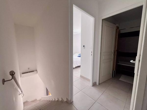 MARGUERITTES - MAISON - DUPLEX - 2 CHAMBRES - GARAGE - PARKING - AUCUN TRAVAUX - CALME