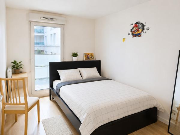 Appartement
         3 pièces
        - 65 m² 250 000 € *