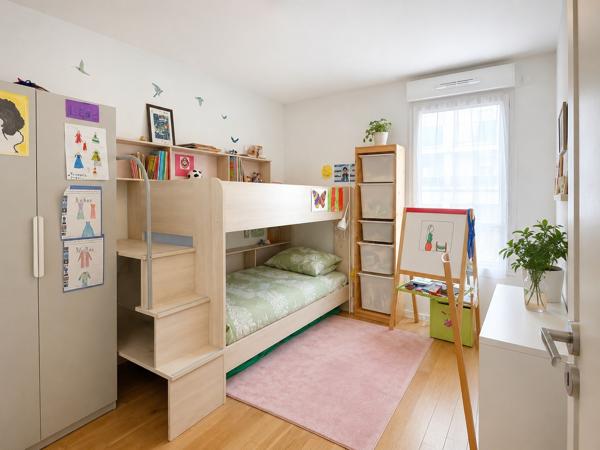 Appartement
         3 pièces
        - 65 m² 250 000 € *