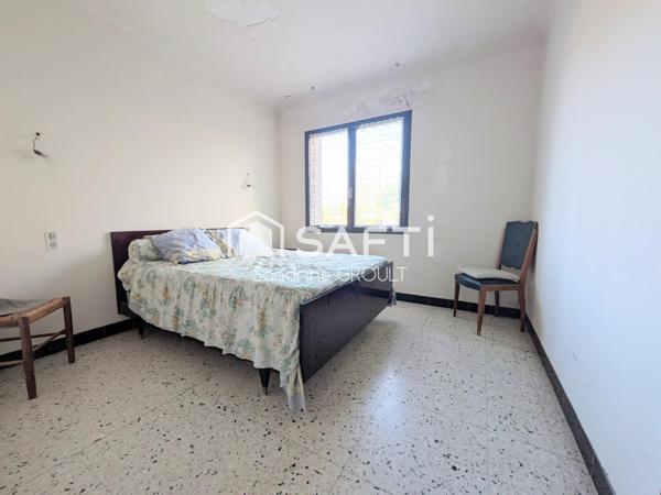 MAISON 125m² 6 PIECES, GARAGE DE 125M²  et TERRAIN de 1093m² -GROS POTENTIEL