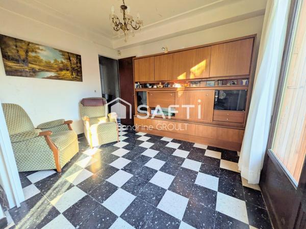 MAISON 125m² 6 PIECES, GARAGE DE 125M²  et TERRAIN de 1093m² -GROS POTENTIEL