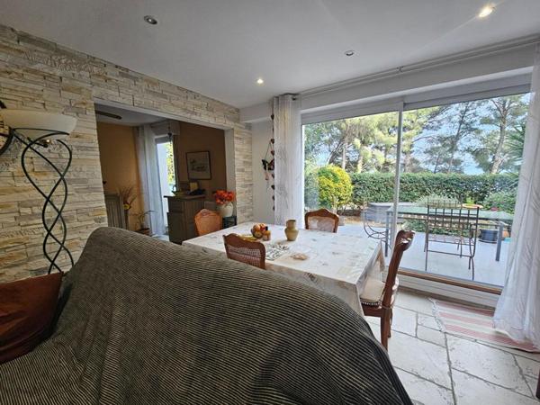 Appartement Duplex 6 pièce(s)  de 110 m2(156m2) avec jardin et terrasses sans Vis à Vis vu sur l'Etang