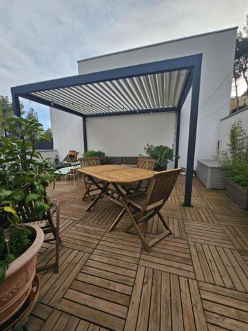 Appartement Duplex 6 pièce(s)  de 110 m2(156m2) avec jardin et terrasses sans Vis à Vis vu sur l'Etang