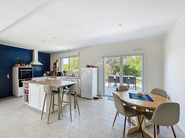 Maison à vendre 6 pièces - Montaigu Vendée