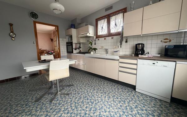 Maison à vendre    4 pièces •  Saintes