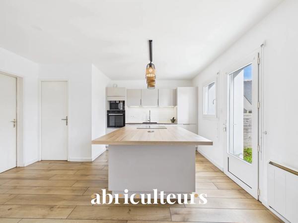 Maison familliale Excellent agencement 3 chambres et 1 bureau DPE C Garage et parking Jardin Nantes Haluchère Rue du Patis Rondin