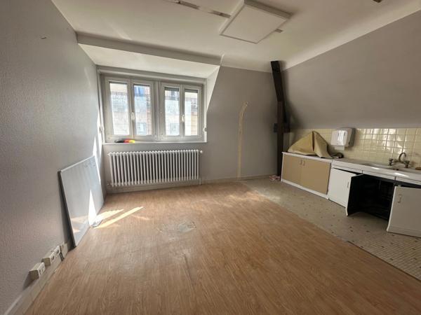 DIJON CENTRE APPARTEMENT DE 80 M2 A RENOVER