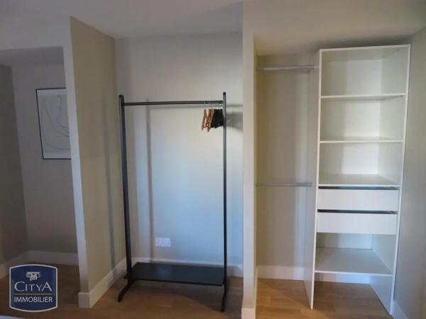 Appartement à louer 2 pièces 62.2m² Carcassonne (11000)