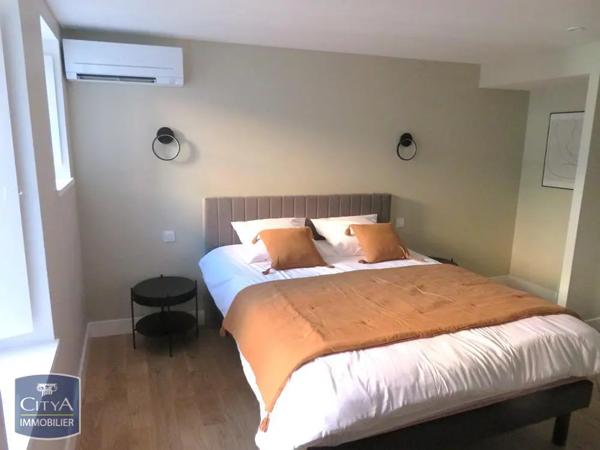 Appartement à louer 2 pièces 62.2m² Carcassonne (11000)