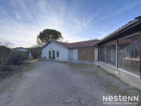 Maison à vendre à Auch - Ancienne ferme avec jardin