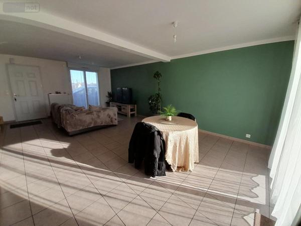 Maison à vendre à Meslay-du-Maine en Mayenne (53170), ref : 53018-1810