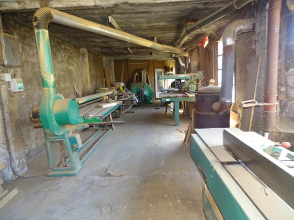 Habitation avec local commercial
