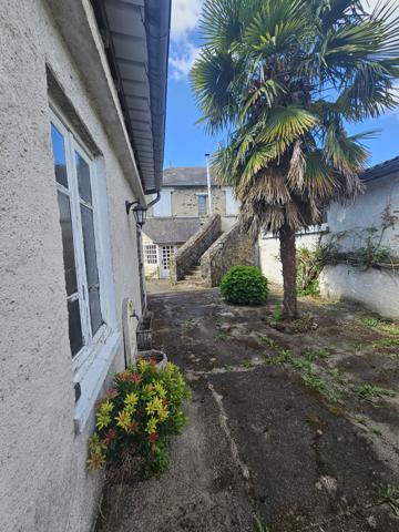 Habitation avec local commercial