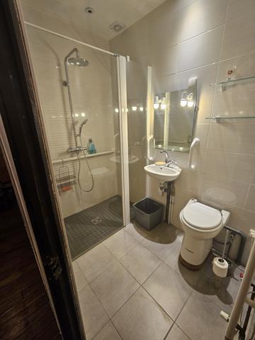 Habitation avec local commercial
