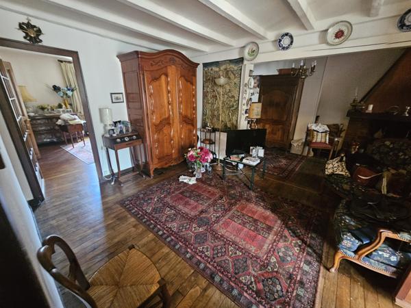 Habitation avec local commercial