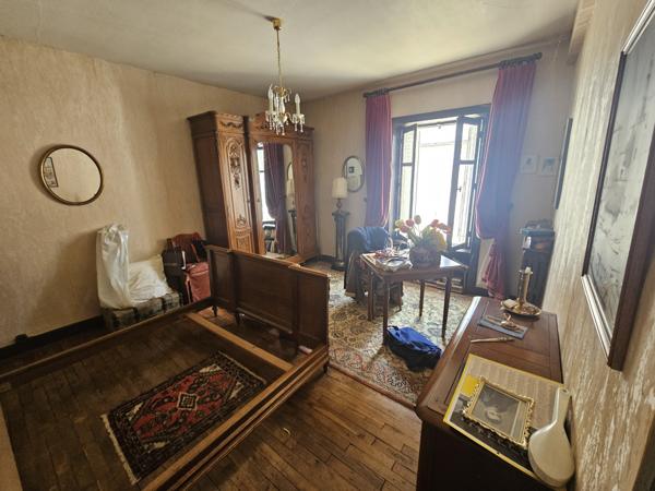 Habitation avec local commercial