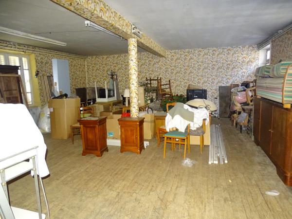 Habitation avec local commercial