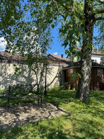 Restaurant semi-gastronomique rentable avec logement – proche frontière suisse