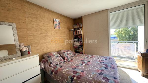 Vente
                Appartement59 m² - 3 Pièces -
                    BORDEAUX (33200)