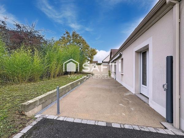 Maison familiale récente de 5 chambres avec garage attenant