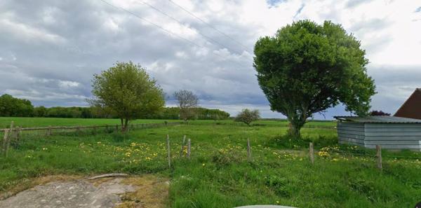 Terrain constructible d’environ 2 650 m² – non viabilisé