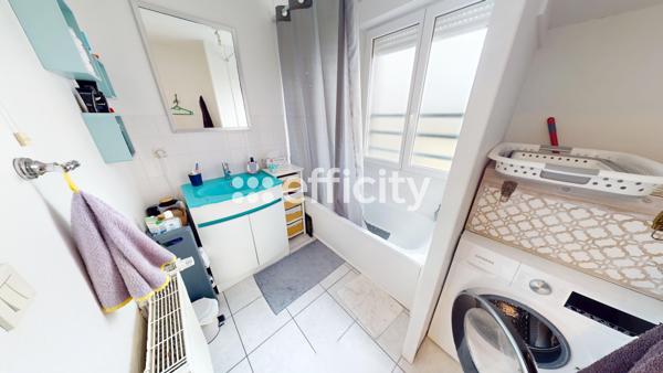 Appartement
         3 pièces
        - 70 m² 159 500 € *