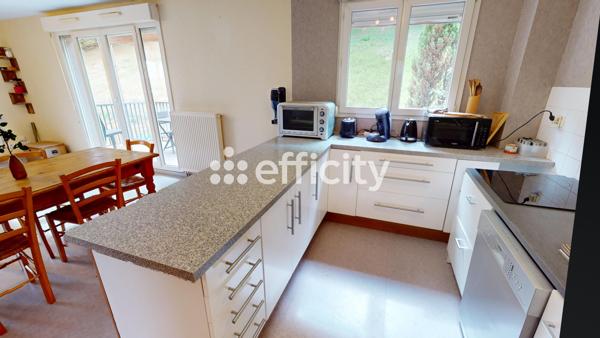 Appartement
         3 pièces
        - 70 m² 159 500 € *