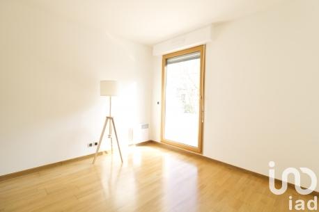 Location appartement 3 pièces 72 m² Courbevoie