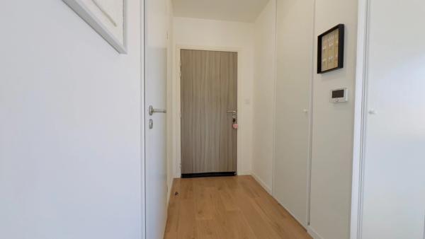 Quimper, quartier Kerfeunteun – Appartement de type 2 situé au dernier étage, d’une surface habitable de 46 m² – Terrasse – Parking en sous-sol.