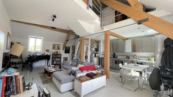 Location Appartement82 m² - 2 Pièces - BOISSY ST LEGER (94470)