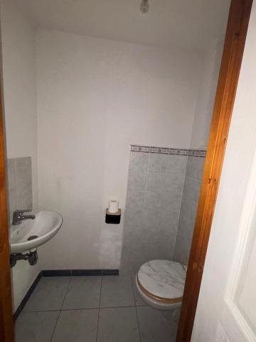 T2 61 m2 très lumineux proches des commodités avec garage fermer 215.000€