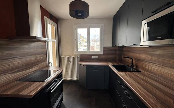 Appartement à louer    3 pièces • 81,96 m2 Limoges