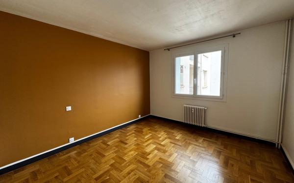 Appartement à louer    3 pièces • 81,96 m2 Limoges