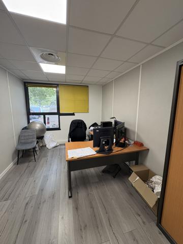 Marseille (13009) LOCAL RDC - 195m2 - A Louer - Marseille 9ème