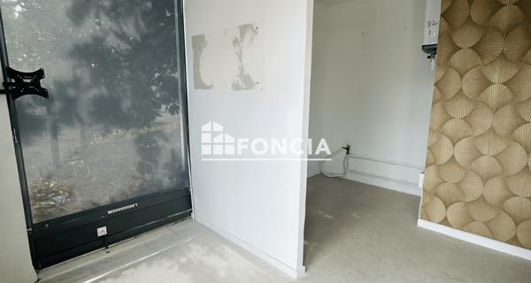 Location Local commercial 2 pièces 25.92 m² - Savigny-sur-orge 91600