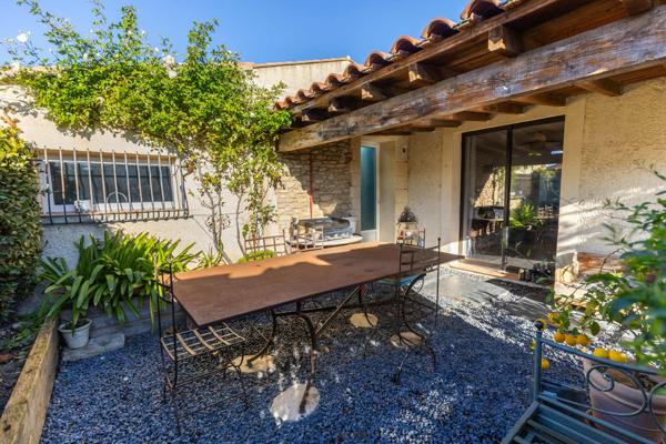 Monteux (84170) A VENDRE EN EXCLUSIVITE MAISON AVEC JARDIN ET STUDIO MONTEUX