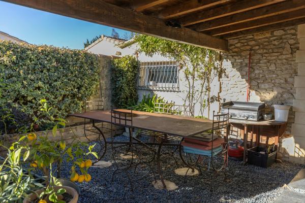 Monteux (84170) A VENDRE EN EXCLUSIVITE MAISON AVEC JARDIN ET STUDIO MONTEUX