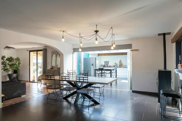 Monteux (84170) A VENDRE EN EXCLUSIVITE MAISON AVEC JARDIN ET STUDIO MONTEUX