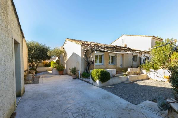 Monteux (84170) A VENDRE EN EXCLUSIVITE MAISON AVEC JARDIN ET STUDIO MONTEUX