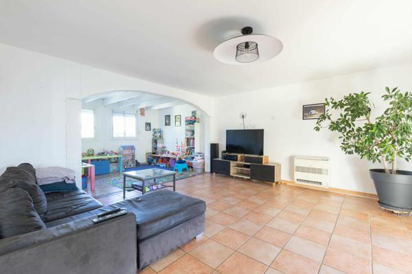 Monteux (84170) A VENDRE EN EXCLUSIVITE MAISON AVEC JARDIN ET STUDIO MONTEUX