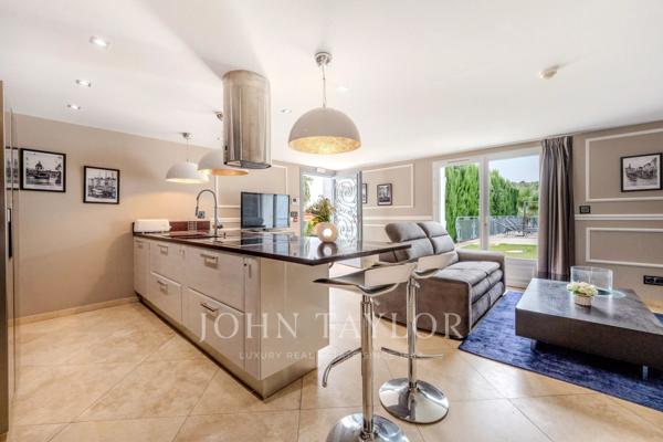 Villa de luxe avec vue panoramique et court de padel – Grasse, proche Valbonne