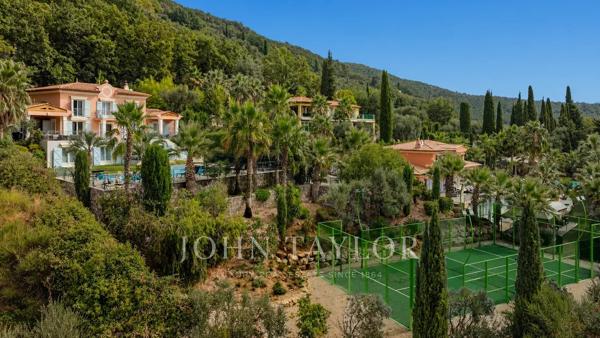 Villa de luxe avec vue panoramique et court de padel – Grasse, proche Valbonne