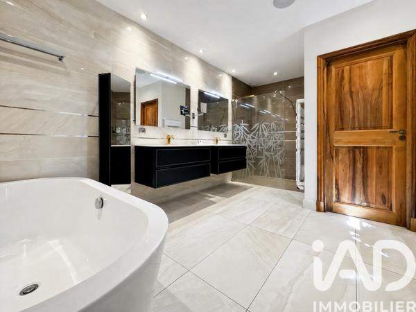 Maison à vendre 6 pièces 280 m² Saint-Rémy-de-Provence