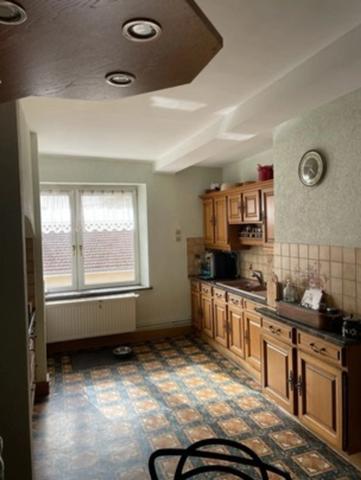 APPARTEMENT BOURGEOIS AVEC VUE DIRECT SUR LE CHATEAU !!!