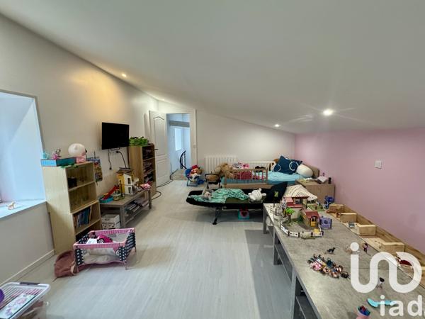 House for sale 4 rooms 106 m² Reignac