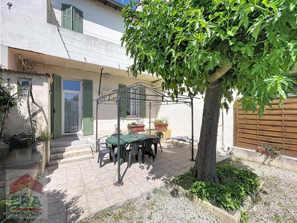 A VENDRE MARSEILLE 13014 ST MARTHE VILLAGE  MAISON T4 JARDIN IMMEUBLE