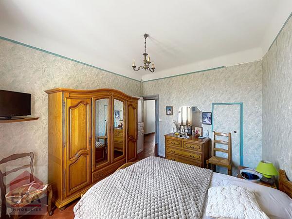 A VENDRE MARSEILLE 13014 ST MARTHE VILLAGE  MAISON T4 JARDIN IMMEUBLE