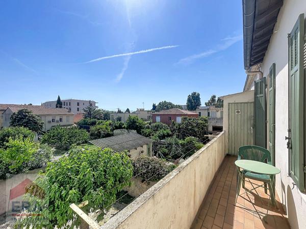A VENDRE MARSEILLE 13014 ST MARTHE VILLAGE  MAISON T4 JARDIN IMMEUBLE