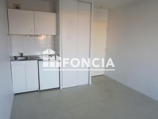 Location Studio 19.22 m² - 38 BOULEVARD DES BELGES La Roche Sur Yon 85000